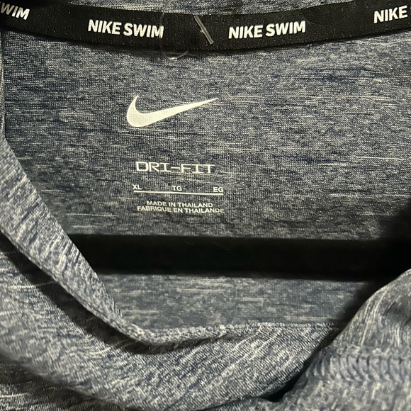Nike Swim Hydroguard Men's Long-Sleeve - Picture 2 of 3
